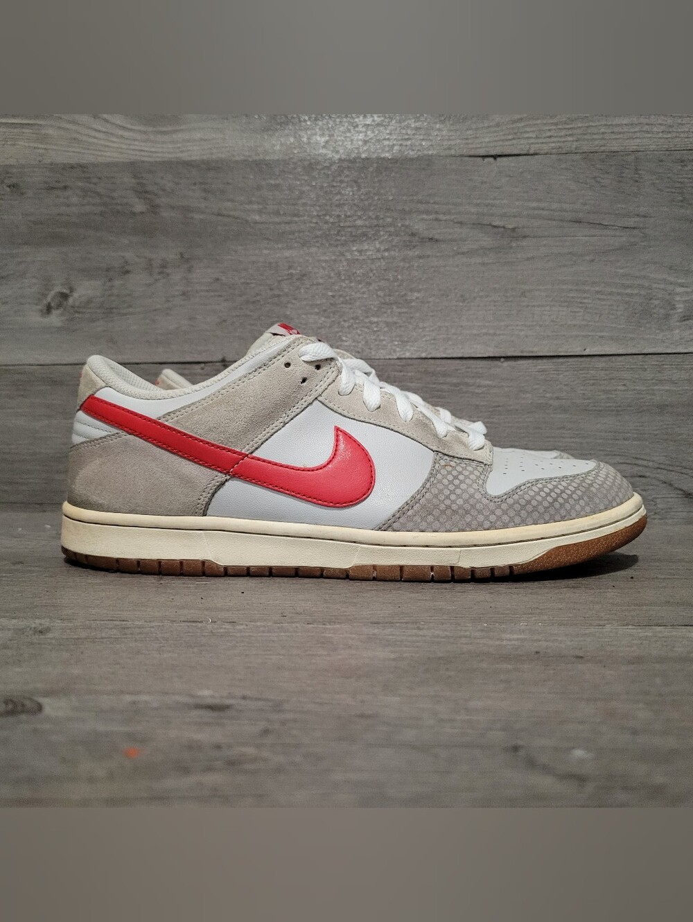 Rare Nike Dunk Low CL Rojo Gris Gum Men’s Size 11 Shoes 311730-061